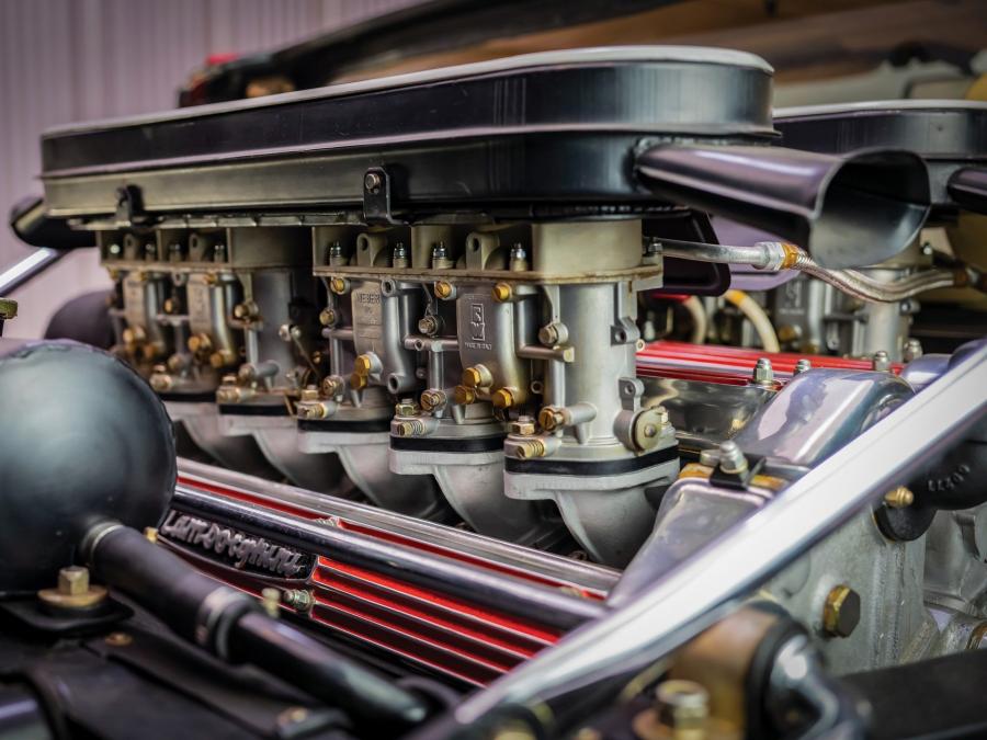 Моторный отсек Lamborghini Miura P400 SV (4974) 1971 года  (фото 38 из 42)